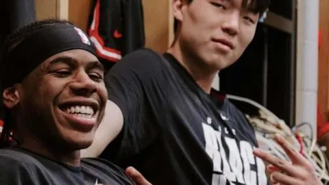 字母哥與庫裏共侍一經紀公司，能否暗示未來攜手機會？